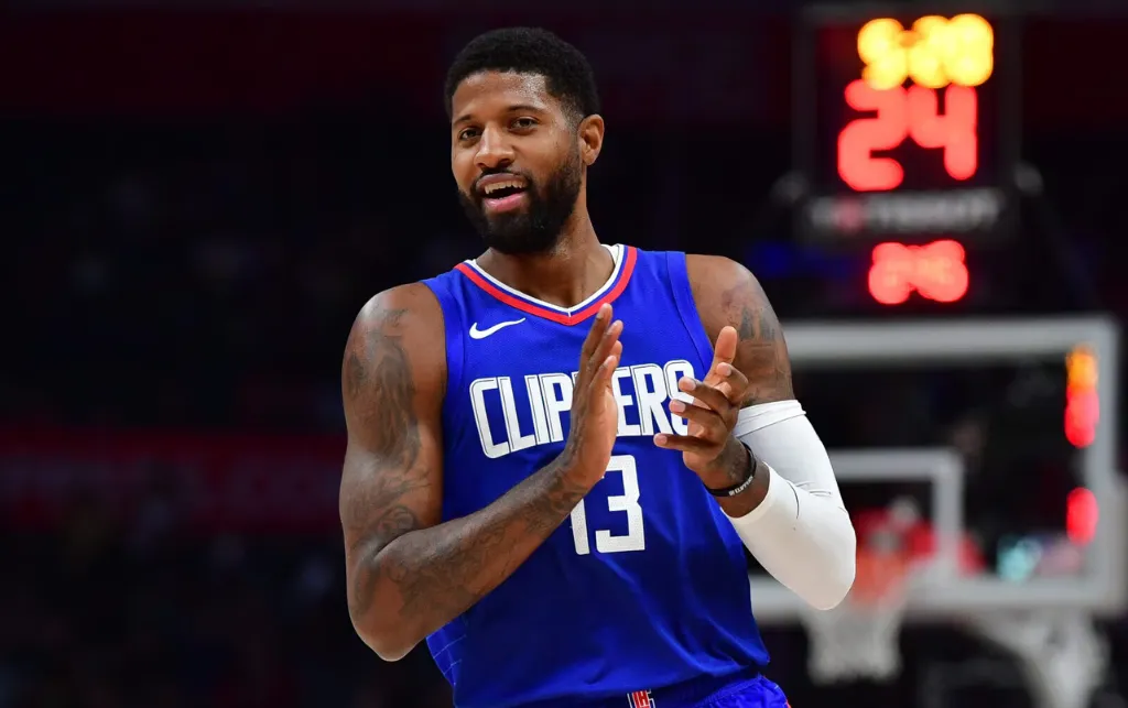 NBA 76人迎來新的主力Paul George，可惜在熱身賽時受傷