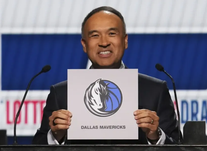 NBA 選秀爆冷!獨行俠 1.8% 機率中狀元:Cooper Flagg 成焦點